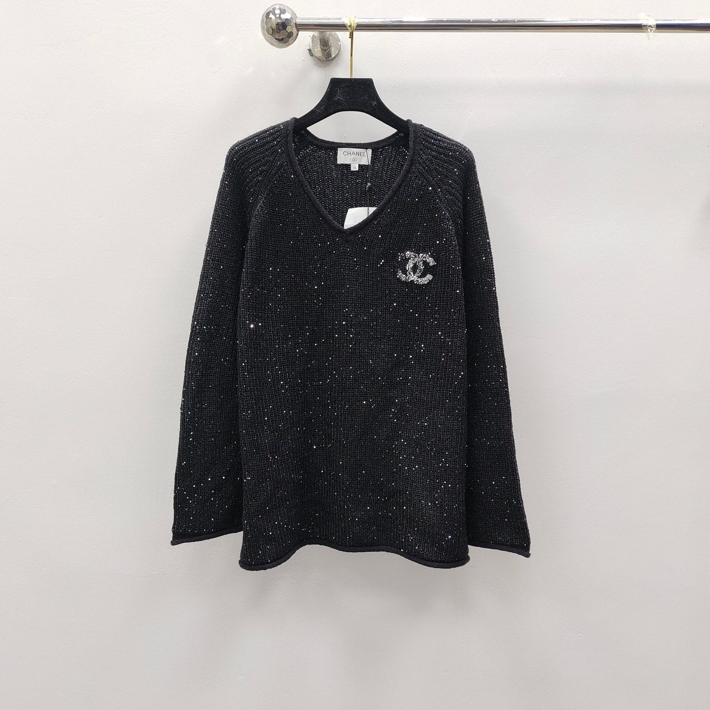 Sequined crew neck knitted sweater