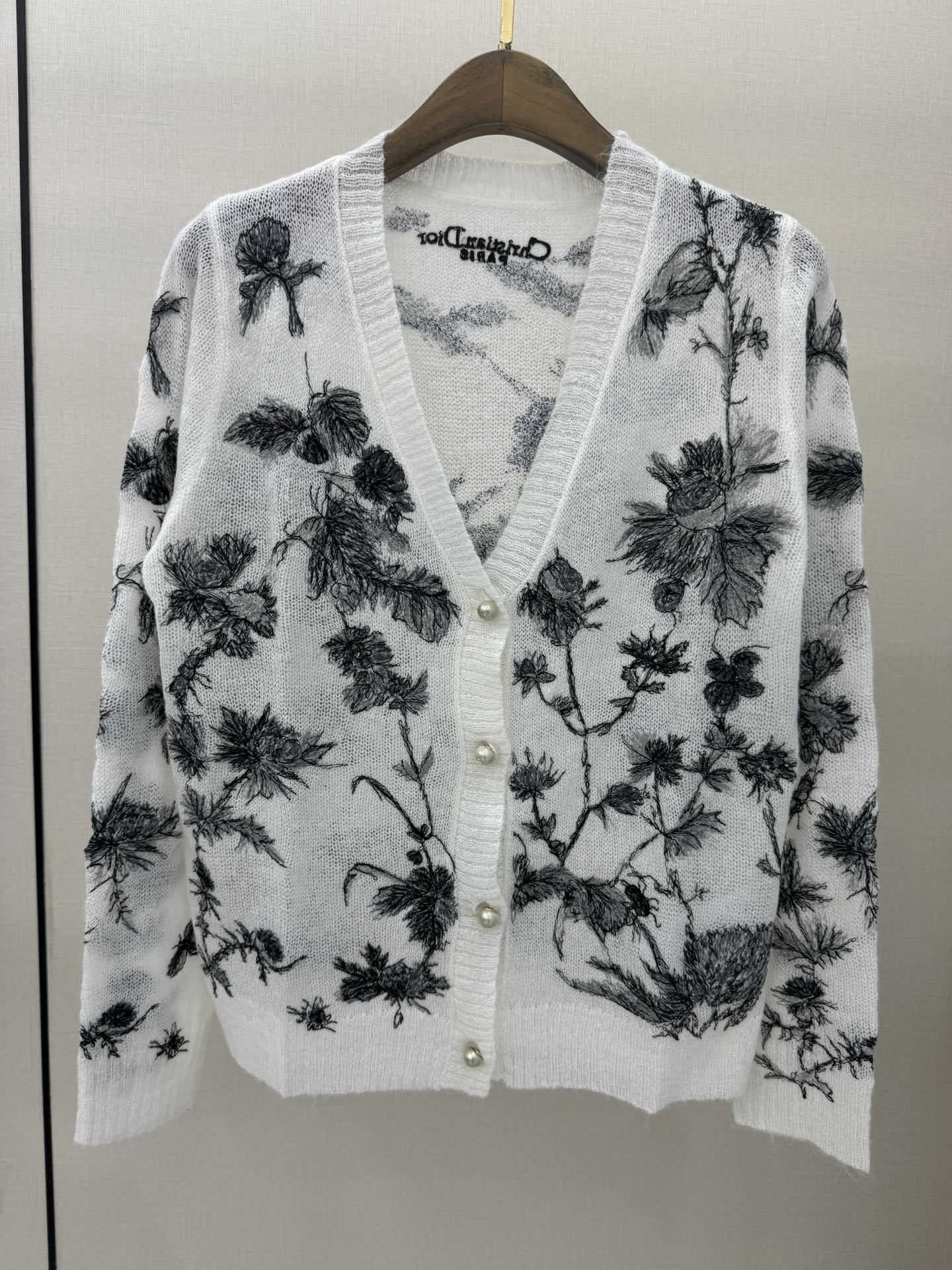 knitted embroidered cardigan