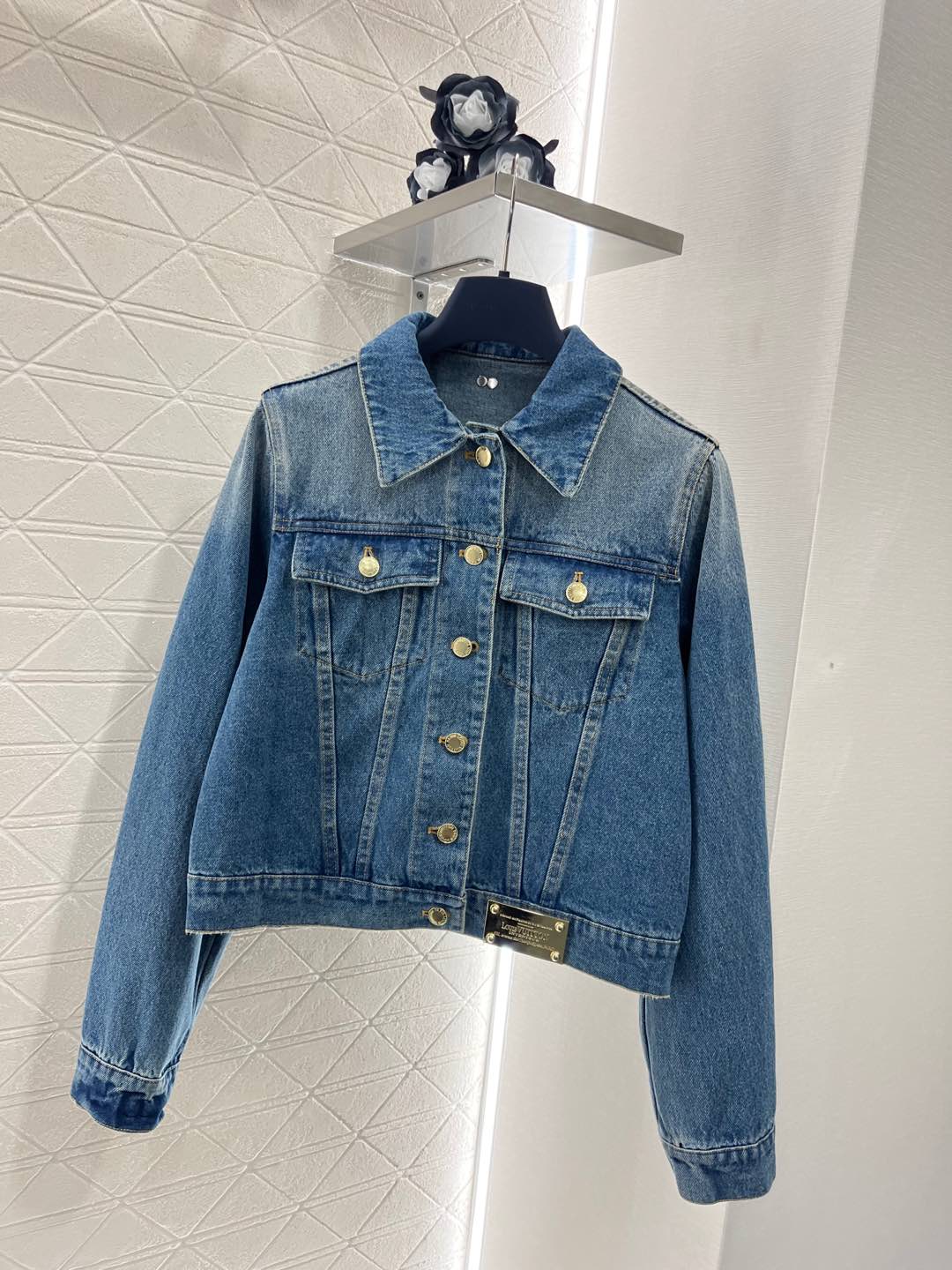 lapel denim jacket