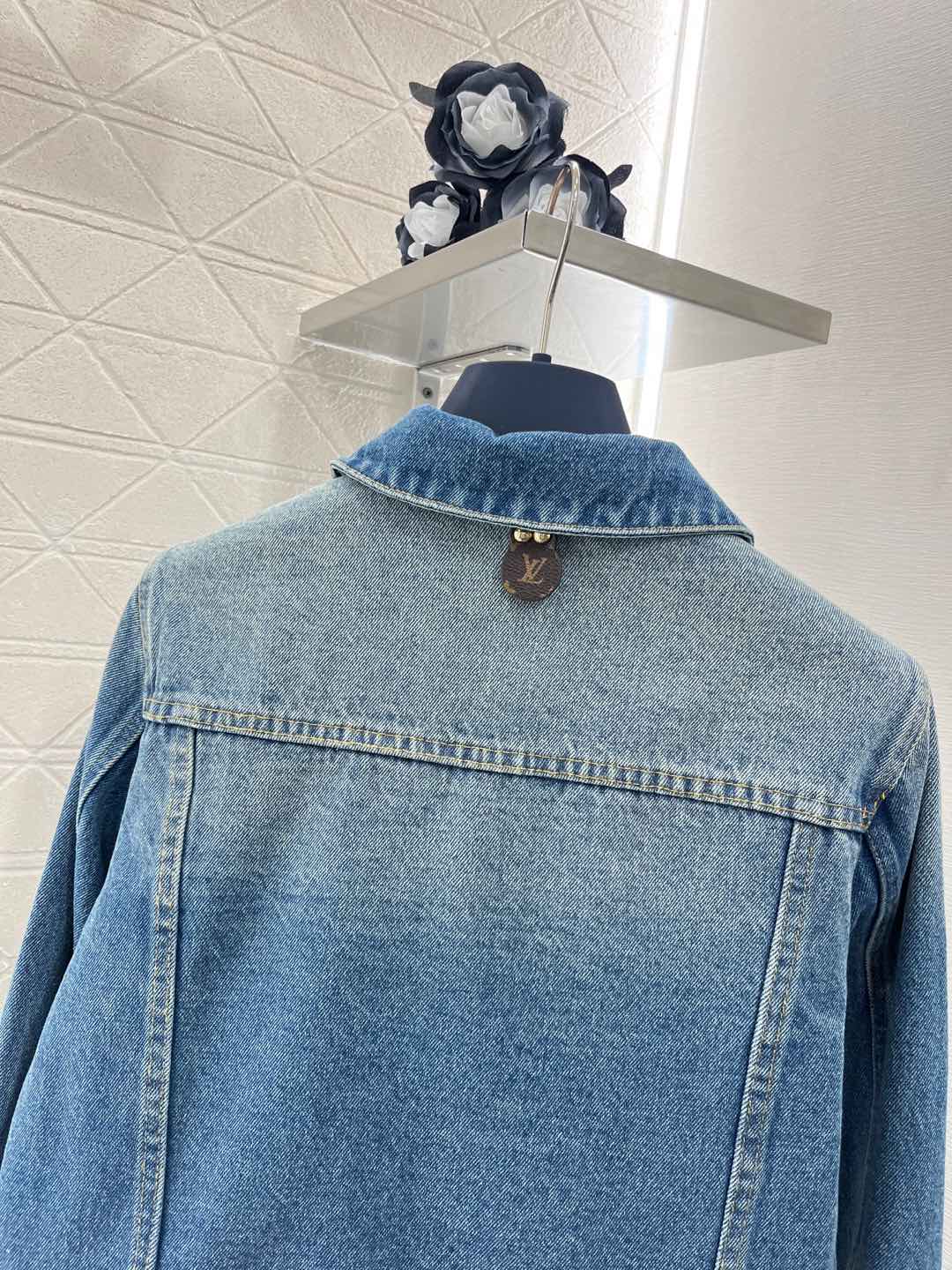 lapel denim jacket