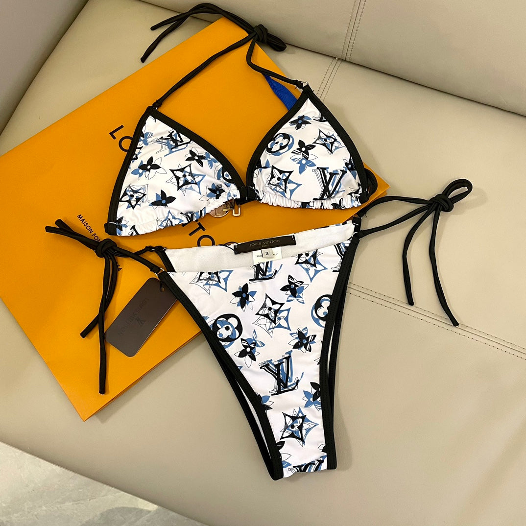 graphic print bikini