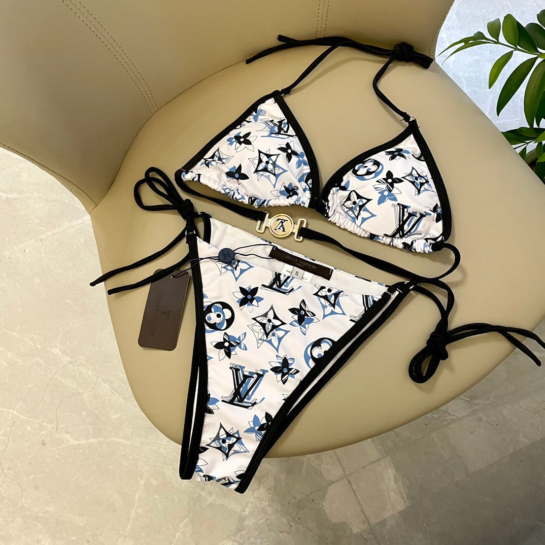 graphic print bikini