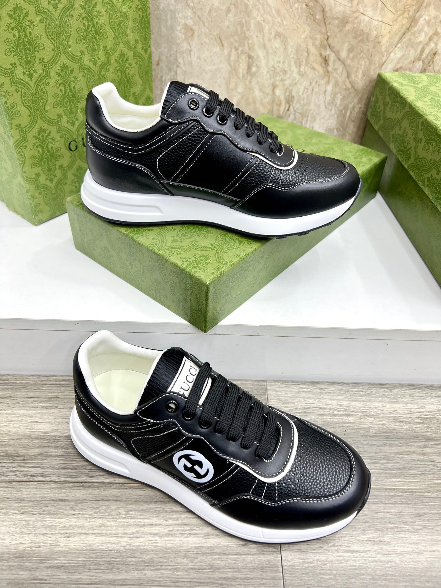 Men's Low Top Sneakers