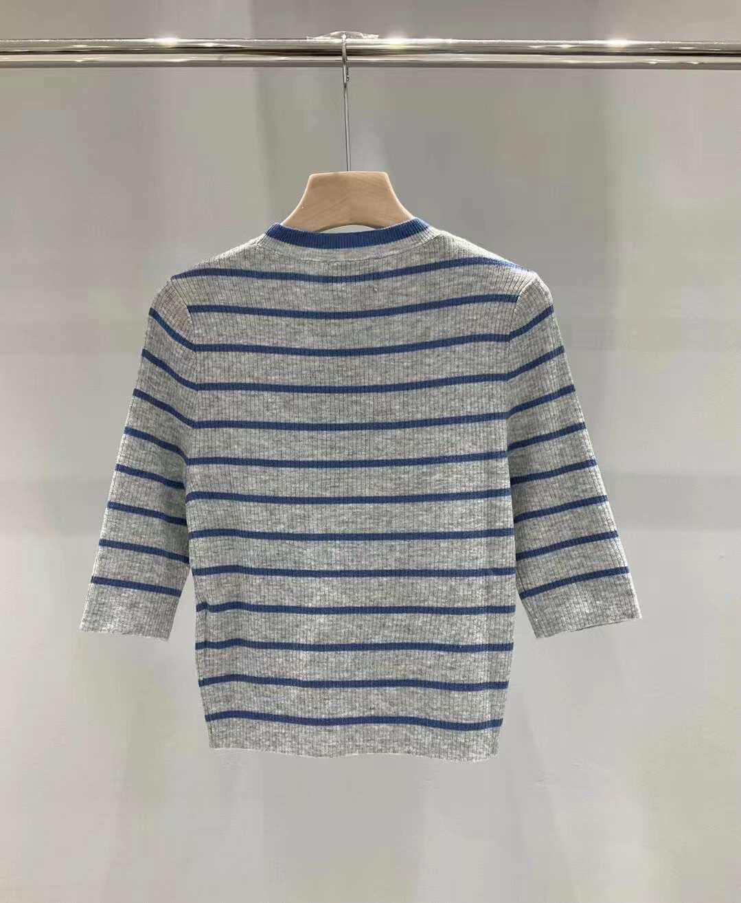 Striped knit short sleeves