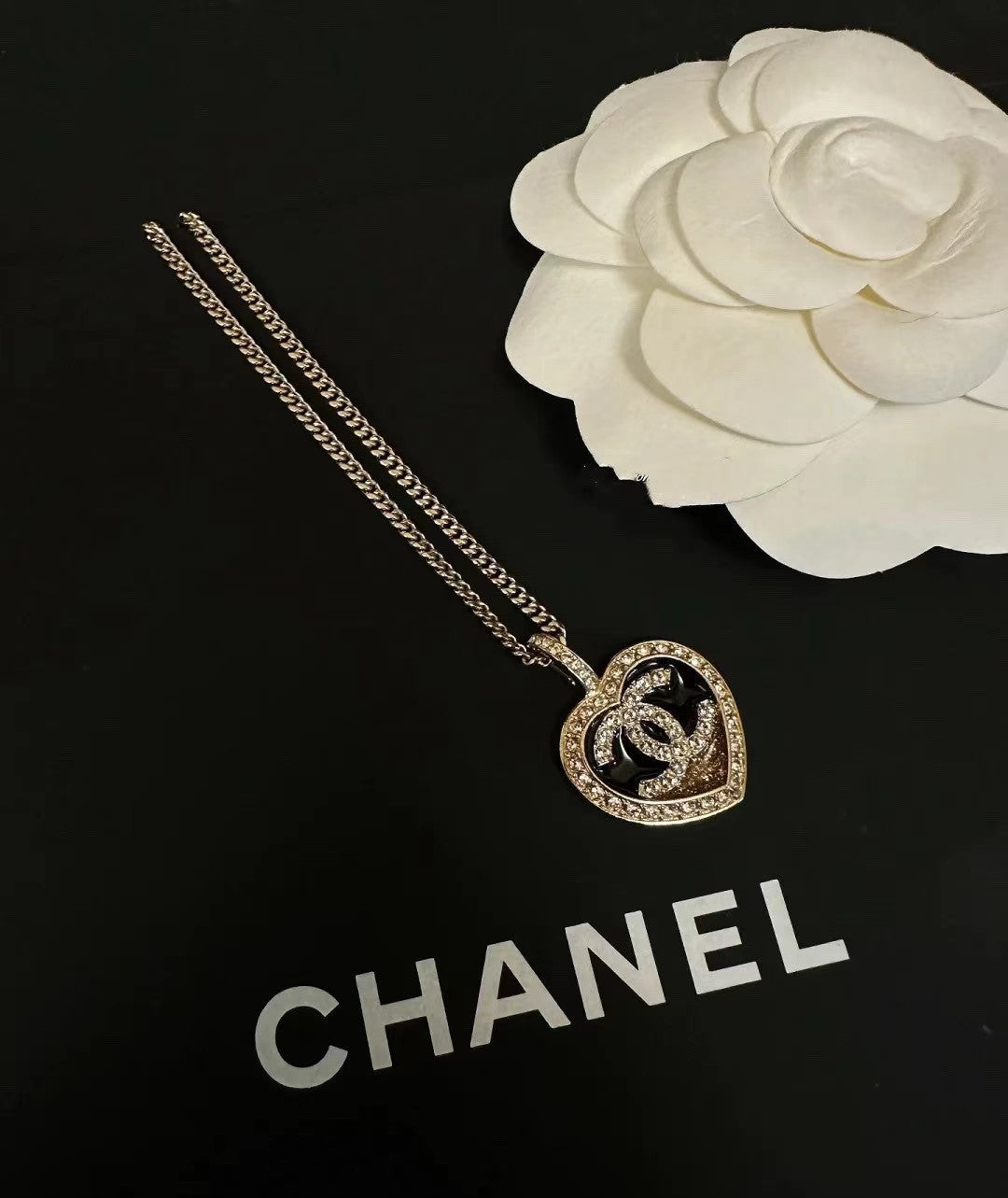 heart-shaped diamond necklace