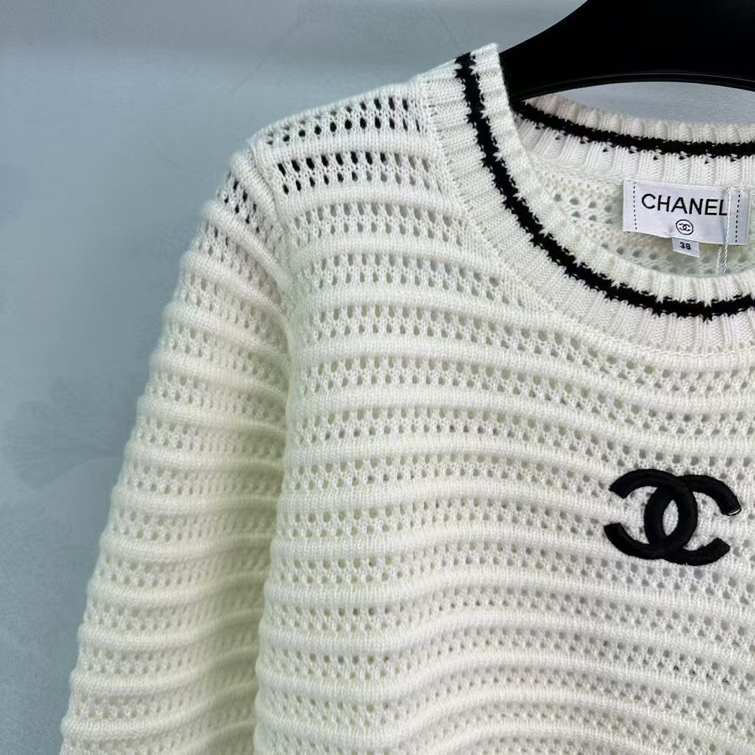 New Logo Knit Long Sleeve Sweater