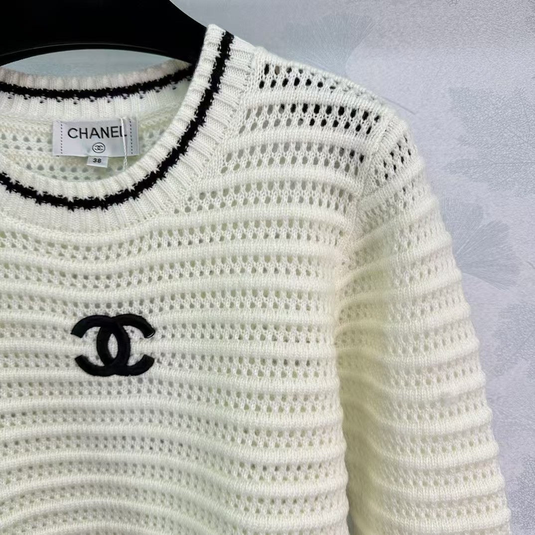 New Logo Knit Long Sleeve Sweater