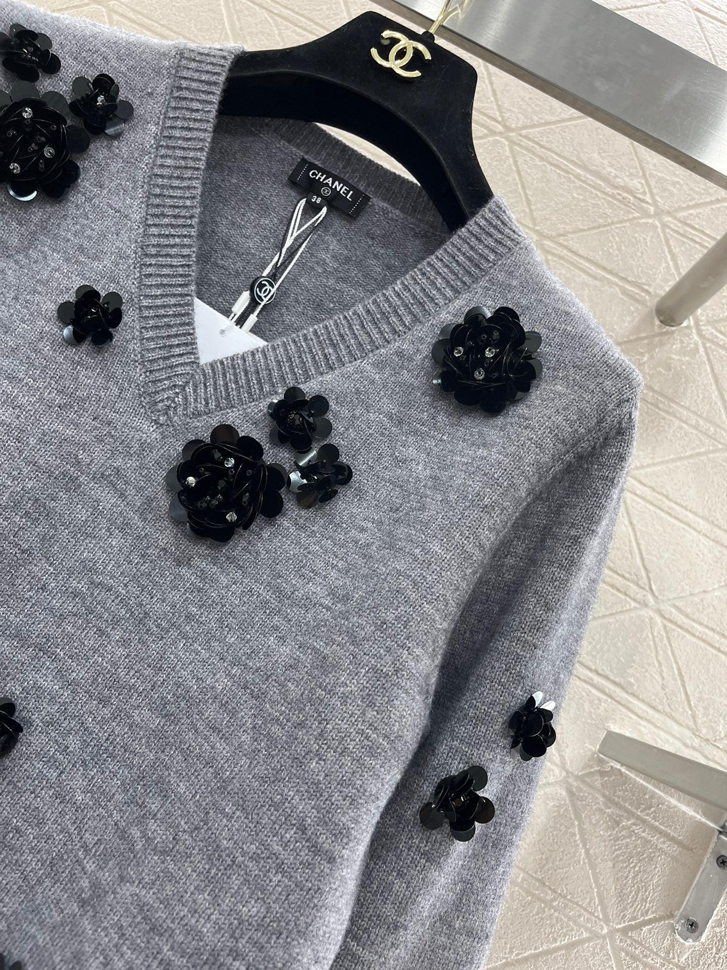 Beaded floral knit pullover jumper