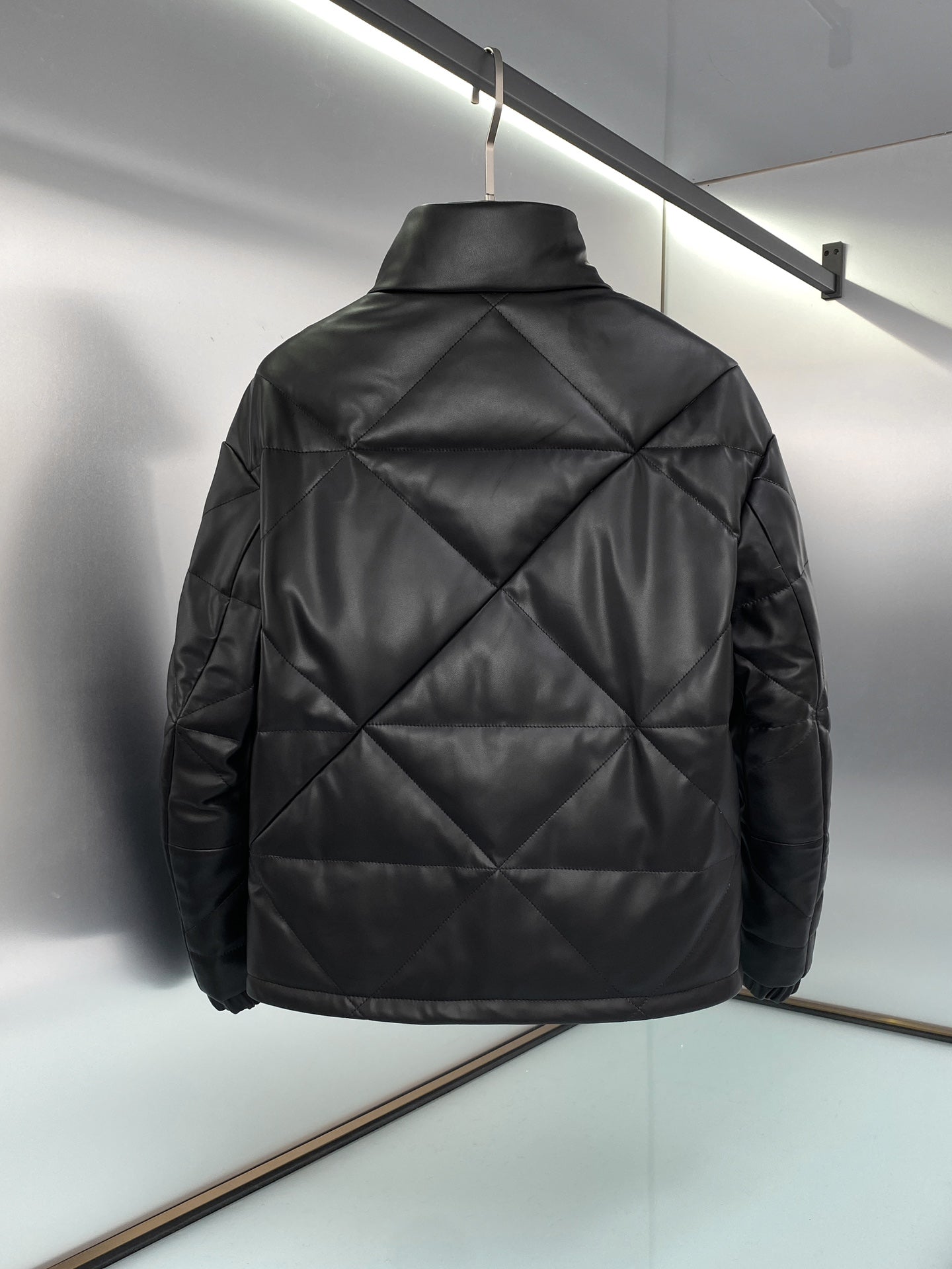 Diamond check stand collar leather down jacket