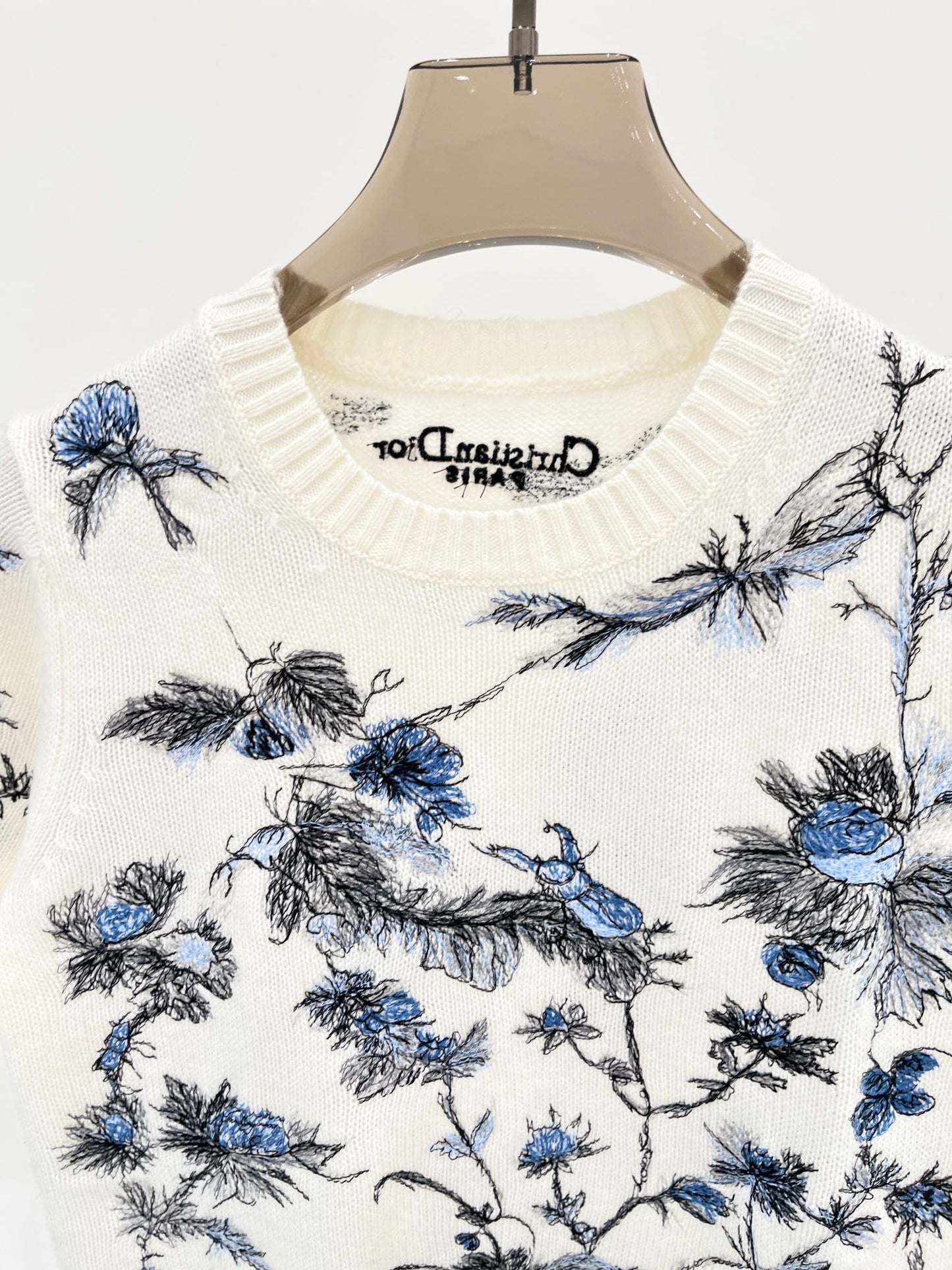 Floral pattern lettering embroidered casual knitted sweater