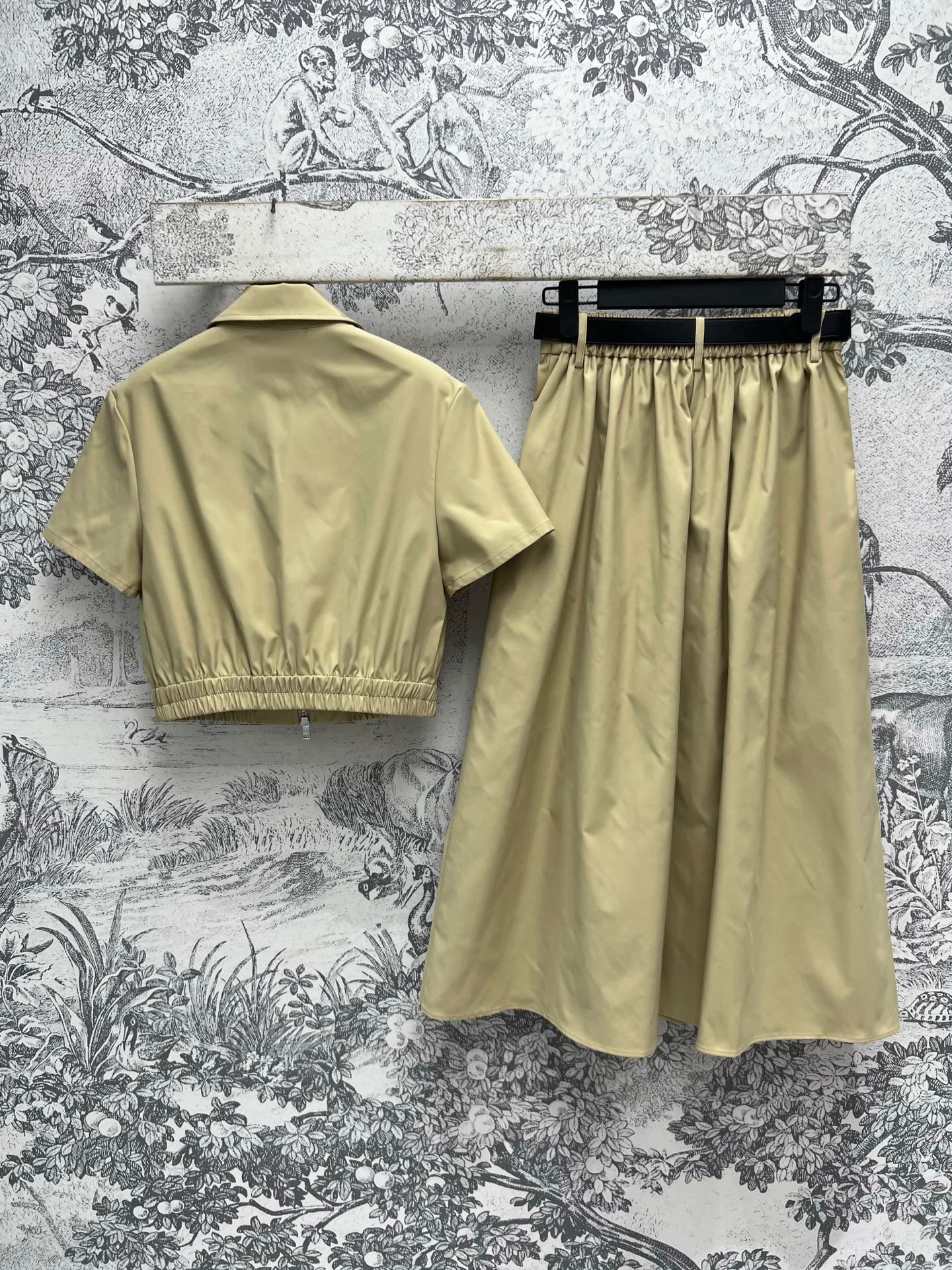 Work style casual collar short sleeved shirt+pleated skirt