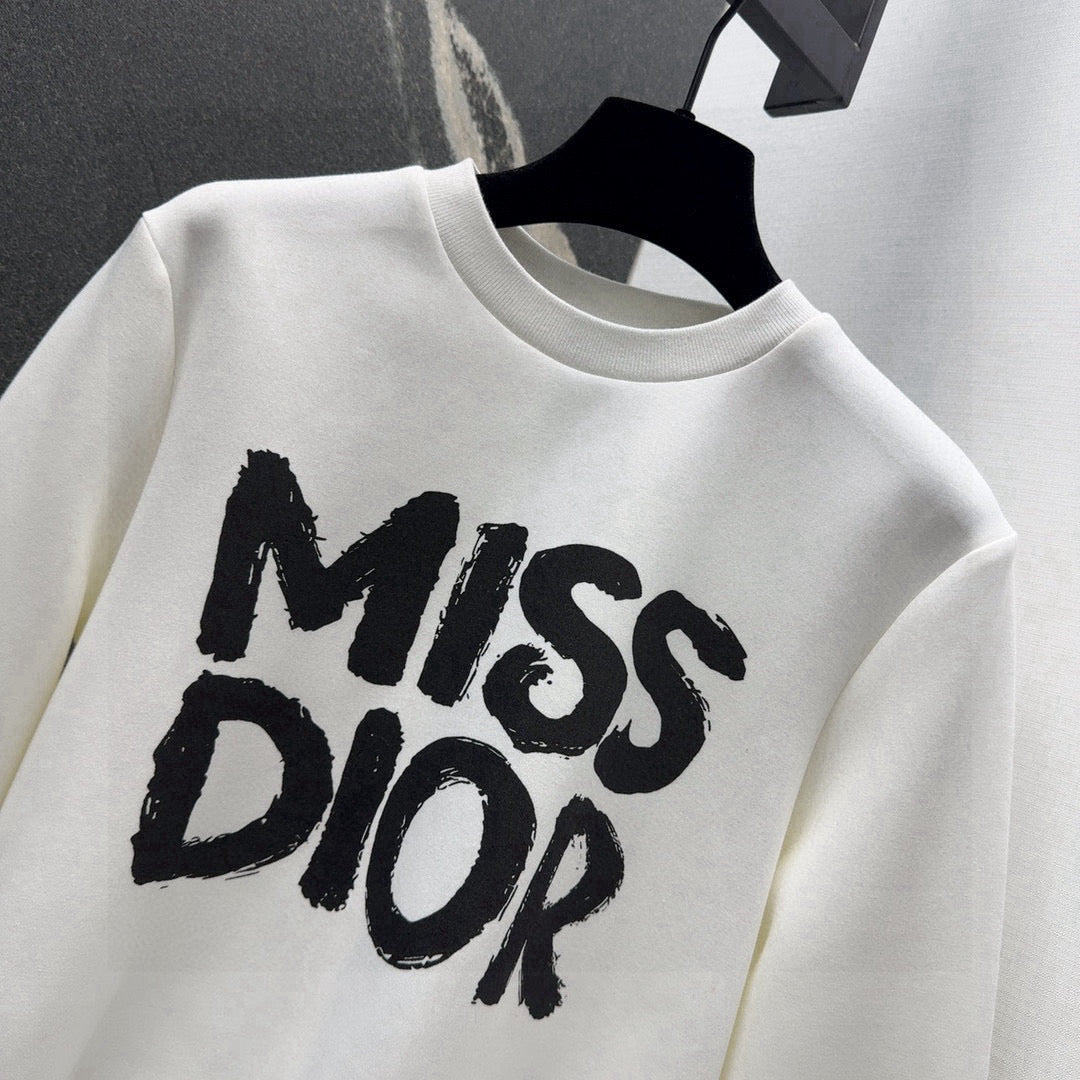 Early spring miss d series logo print Roman cotton sports style