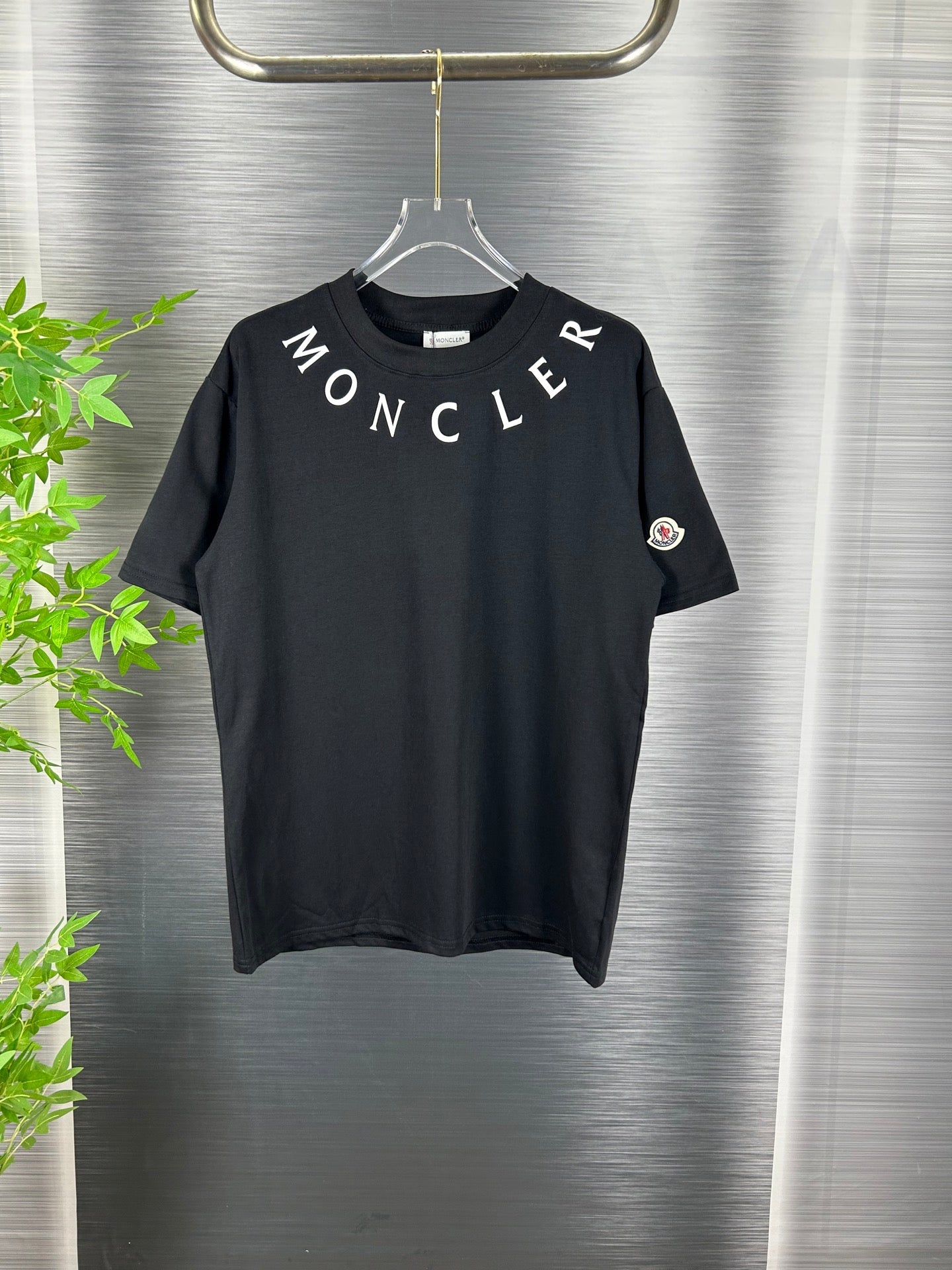 Mon Spring/Summer new metal logo on chest t-shirt