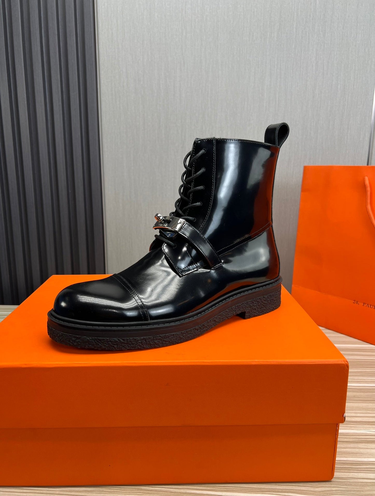 Calf leather men's ankle boots