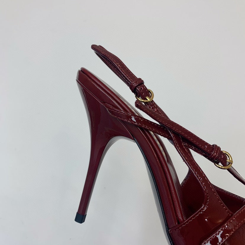 M Fine heeled crimson high heels