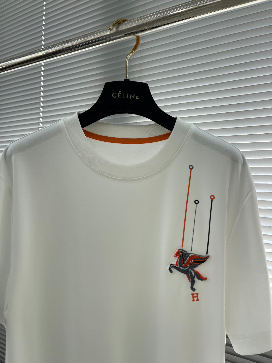 Fashion round neck t-shirt