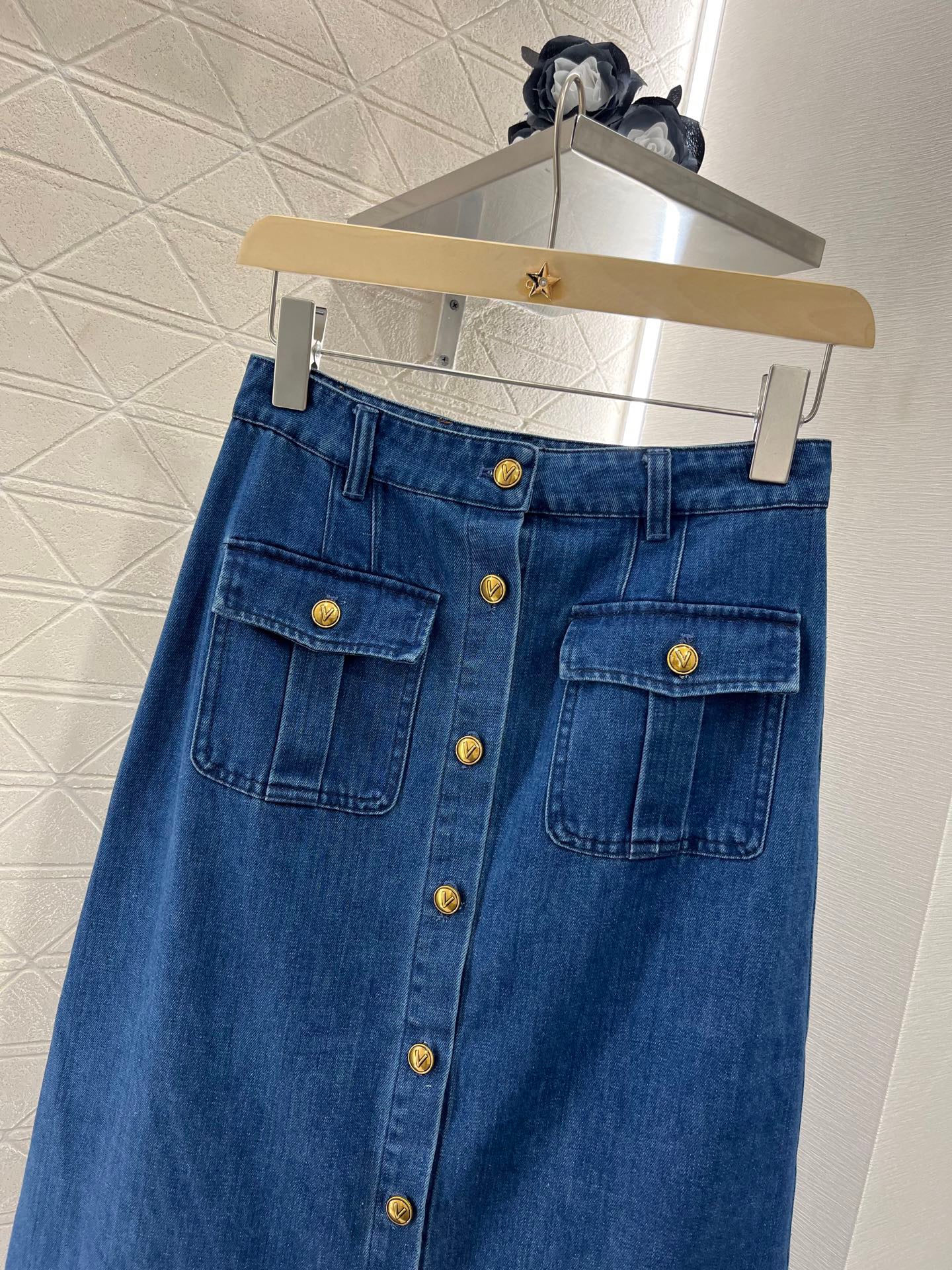 Denim fishtail skirt