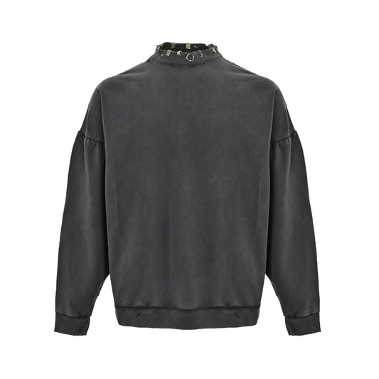 Round neck sweatshirt with rivet piercing at collar