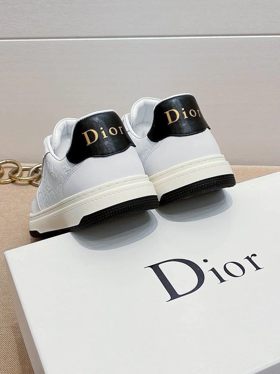 Dio sneakers