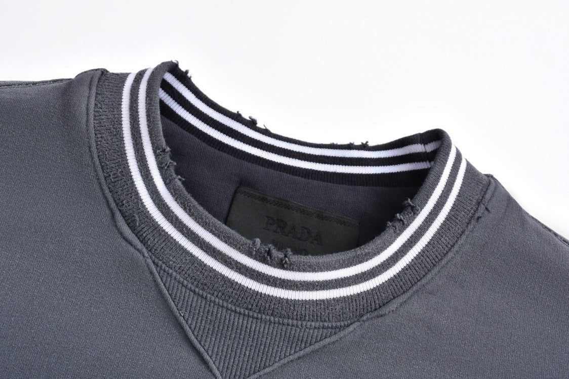 Striped collar washed gradient crew neck sweatshirt