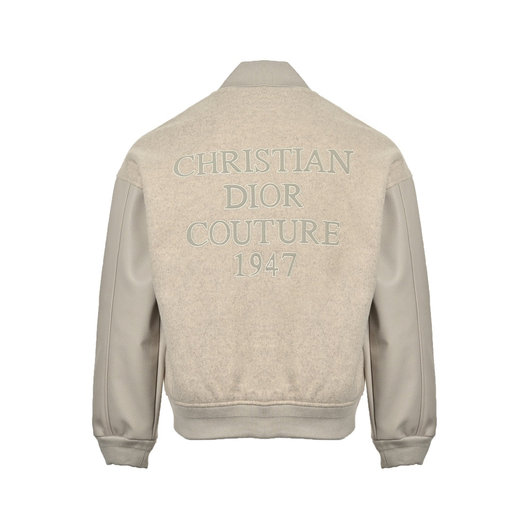 Baseball jacket with lettering embroidery on the back