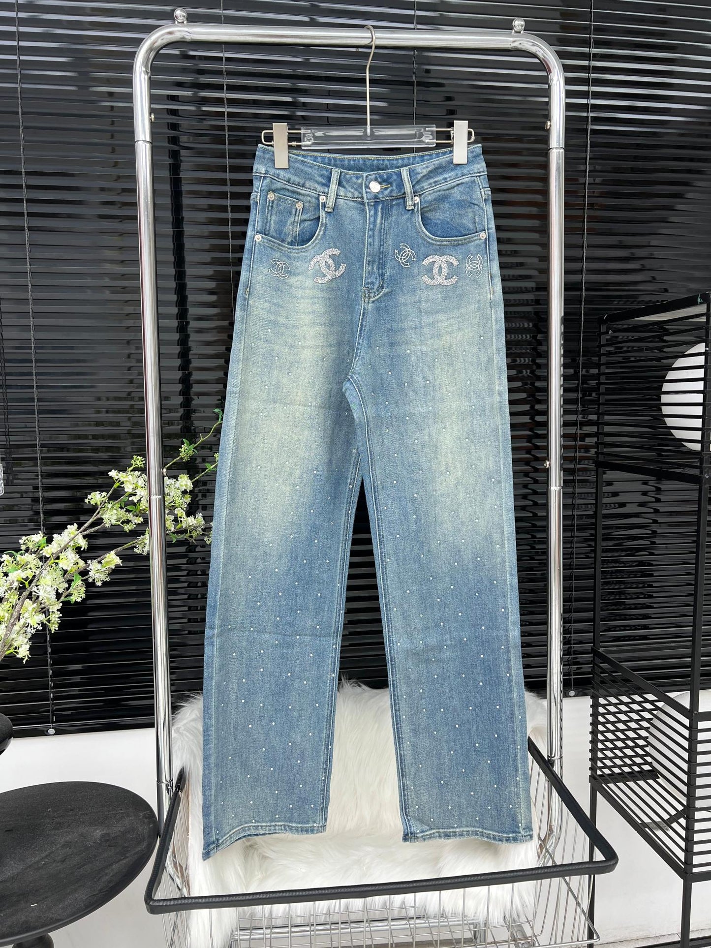 Fashionable diamond logo jeans