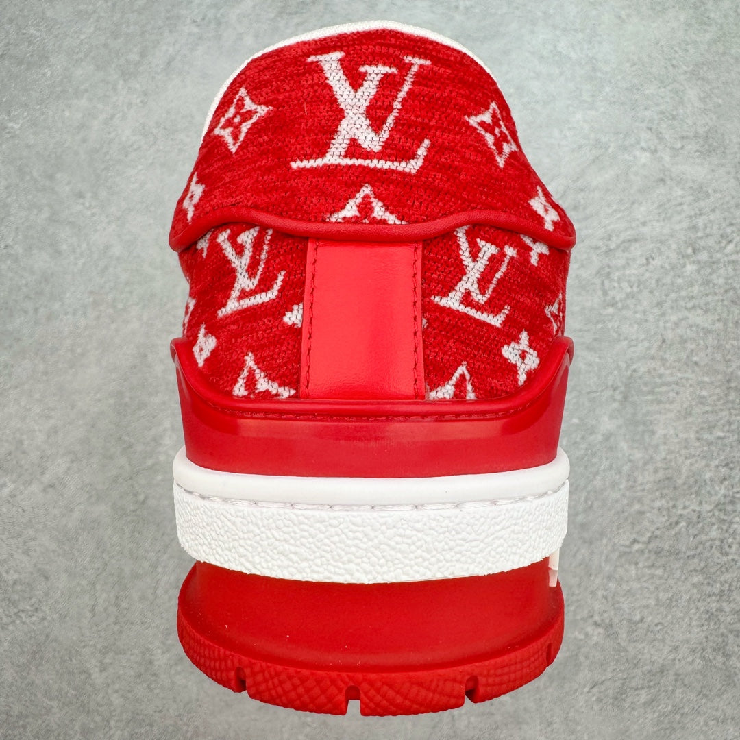 L's Red All Over Logo Confortable Sneakers