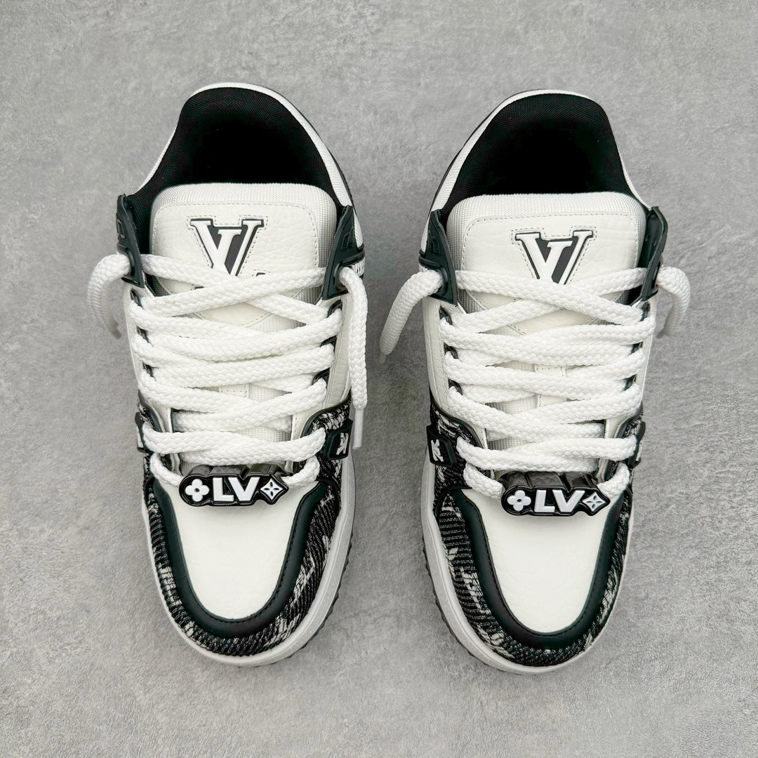 L's Black Logo And White Pattern Sneakers