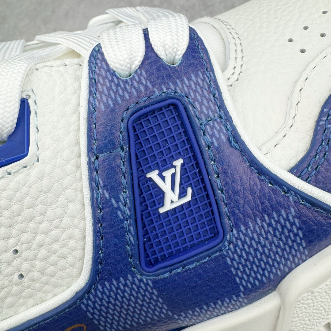 L's Blue Grid Figure Leather Sneakers