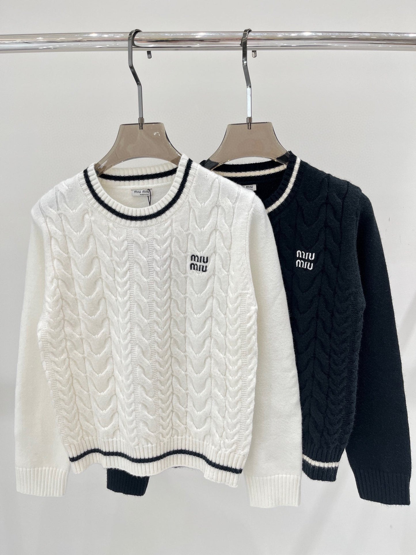 new color matching letter jacquard knitted long sleeve