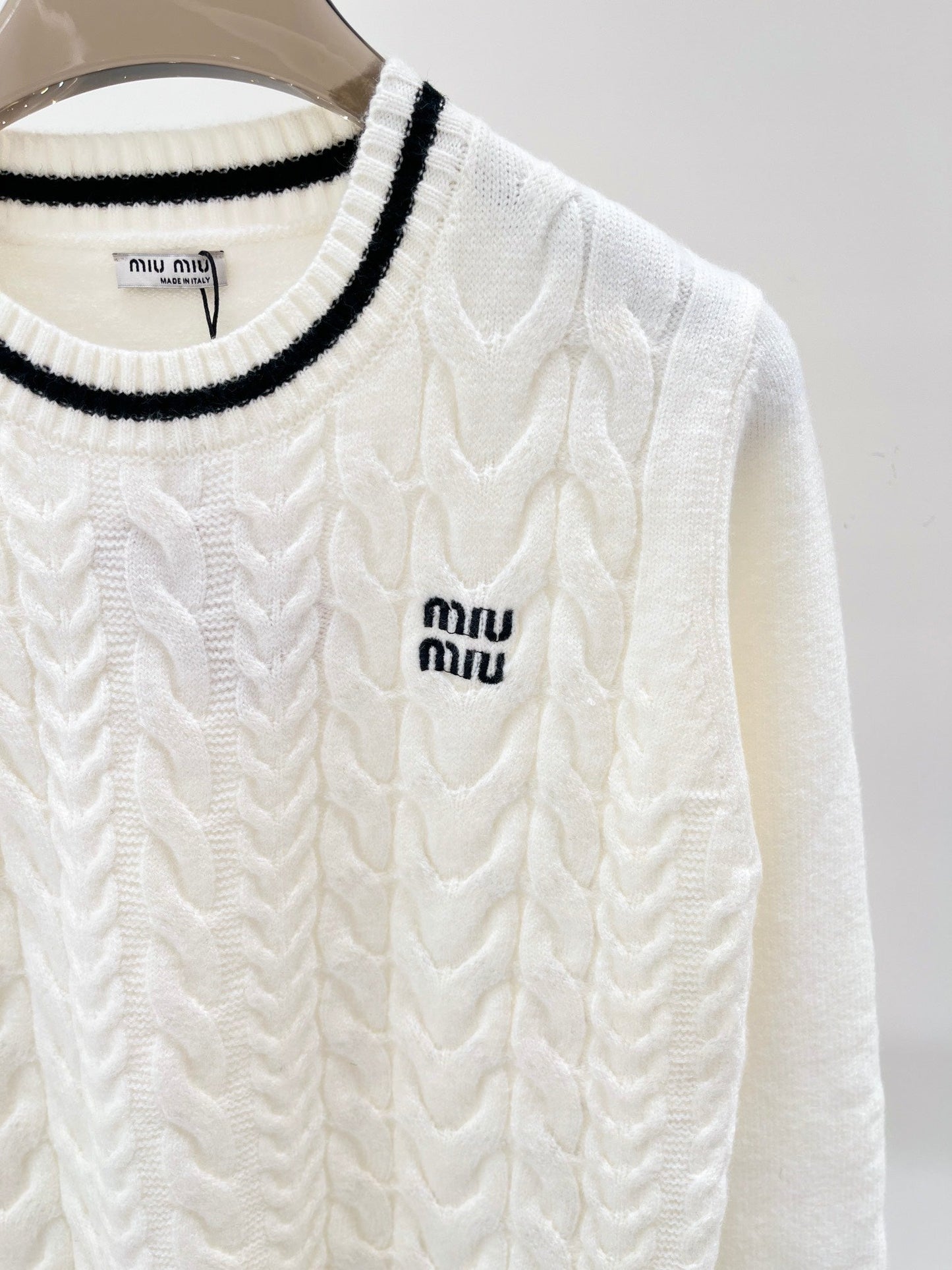 new color matching letter jacquard knitted long sleeve