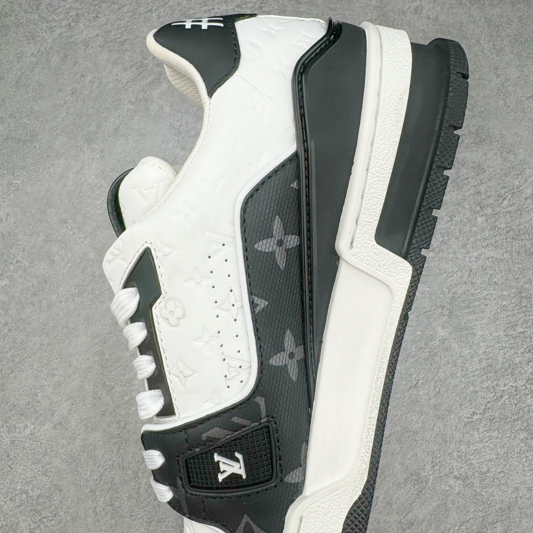 L's Dark Green And White Pattern Sneakers